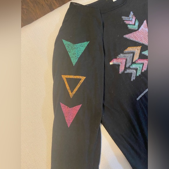 Relaxed, Black Long Sleeve Top with Sequined, Arrow Design | M | Charlotte Russe - Picture 5 of 5